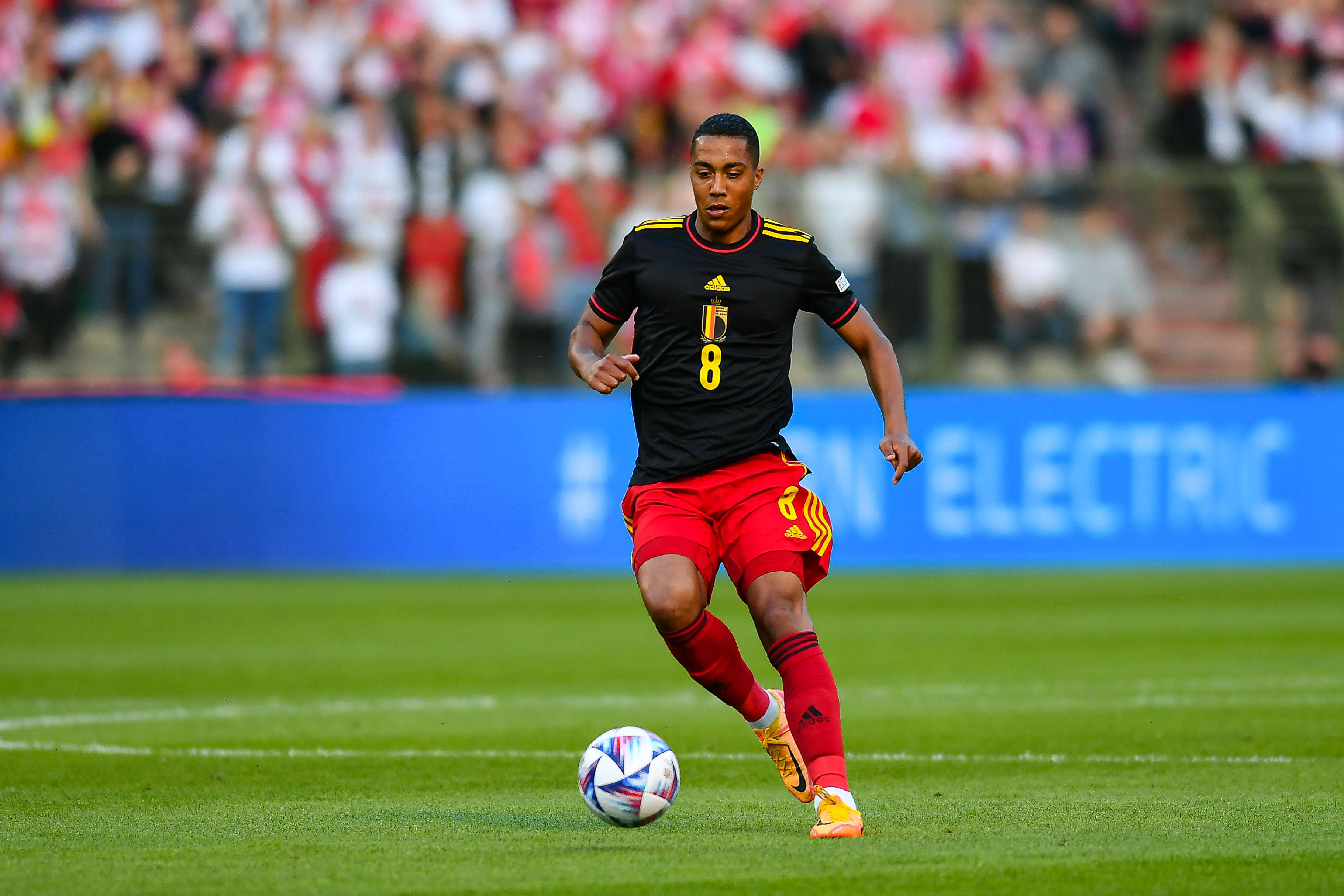 九游- 莱万多夫斯基与60激战IG分钟,比赛规则变更胜负难料!,德布劳内焦点对战再创辉煌时刻