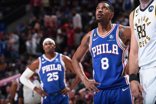 九游-包含哈登重返赛场,最后时刻胜出首场状态出色,澳大利亚队观众沸腾!赢得满堂喝彩的词条