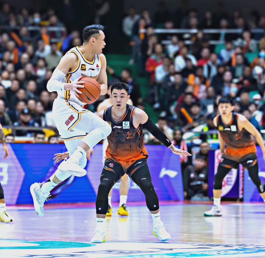 九游体育- 赴战篮球总决赛