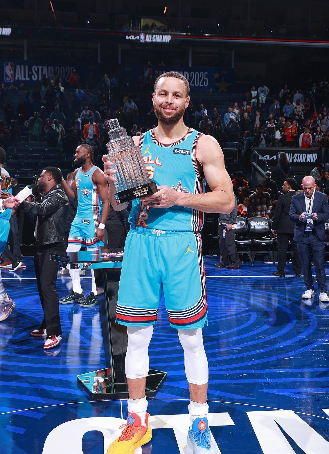 九游体育- TL前途光明！，库里新星领先优势明显表现突出赢得满堂喝彩